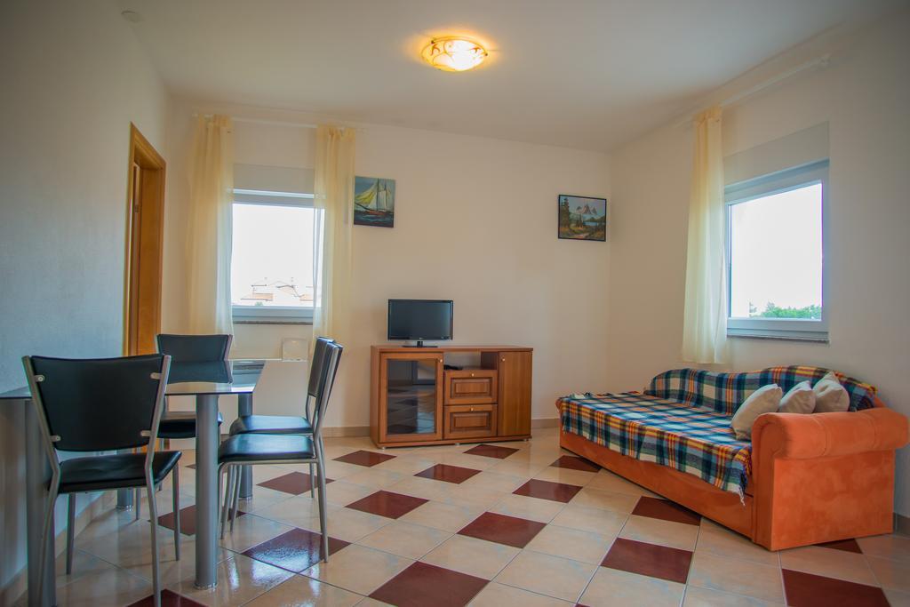 Apartments Nina Promajna Exterior foto