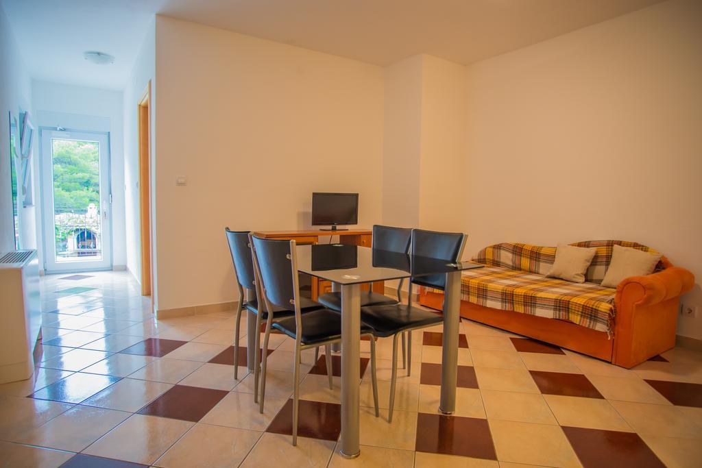 Apartments Nina Promajna Exterior foto